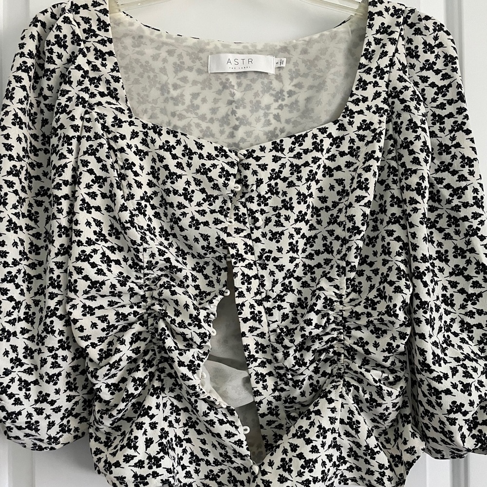 ASTR The Label Black & White Floral Button-Up